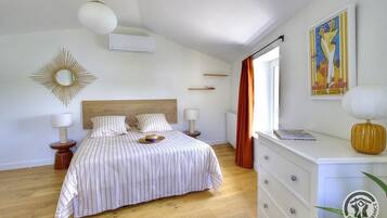 1 bedroom, iron/ironing board, travel crib, free WiFi