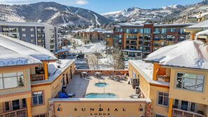 Exterior - Unequalled Ski in Out, Next to Gondola, Sundial 1Br, Pool, Hot tub, Condo Nast Winner B219 (Park City)