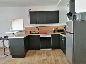 Fridge, microwave, oven, dishwasher