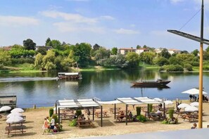 Outdoor dining - Stylish City Pad – Walk to All (Bergerac)