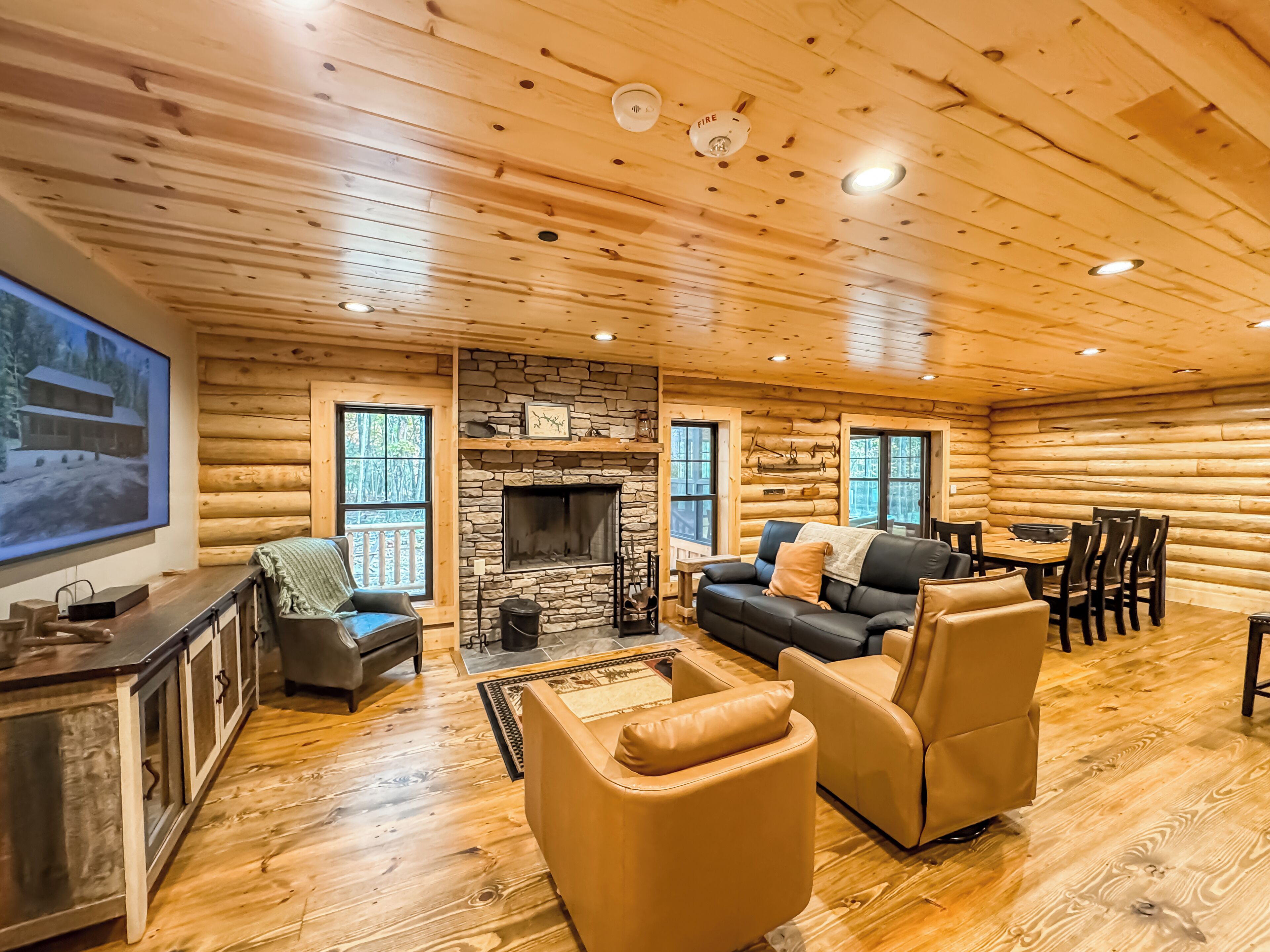 Smart TV, fireplace, offices