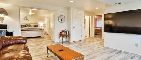 智能电视、壁炉