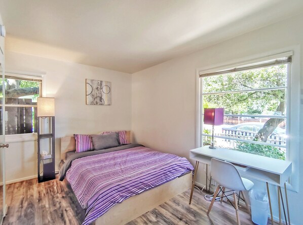 1 makuuhuone, työpöytä, Wi-Fi, vuodevaatteet