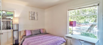 214A - Cozy Studio with AC & Kitchen near Stanford