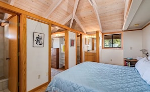 4 Schlafzimmer, Schreibtisch, Bügeleisen/Bügelbrett, kostenloses WLAN