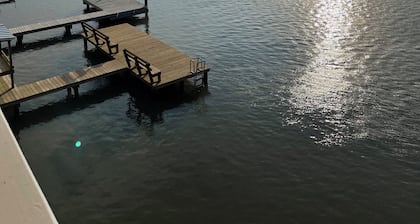 “Reeling Em Inn” 4 bed/3 bath home on the Colorado river in Matagorda.