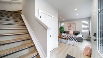 3 bedrooms, iron/ironing board, travel crib, free WiFi