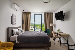 3 bedrooms, Internet