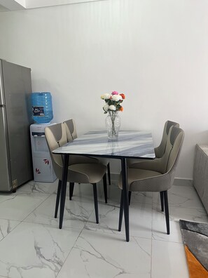 Dining - Cozy chic one bedroom studio in the heart of Nairobi (Nairobi)