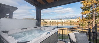 Luxury Eagle Lake Condo w Private Hot Tub, Mountain Views & Quick Access to Downtown
