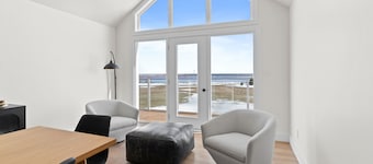 Foley’s Harbour House