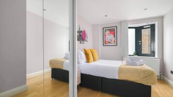 2 bedrooms, iron/ironing board, travel cot, free WiFi