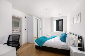 2 bedrooms, iron/ironing board, travel crib, free WiFi