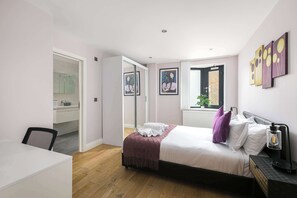 2 chambres, fer et planche à repasser, lit parapluie, Wi-Fi gratuit