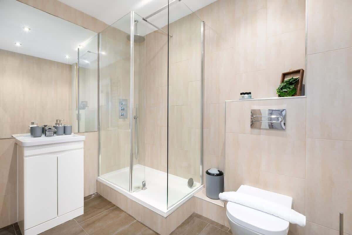 Shower, hair dryer, shampoo