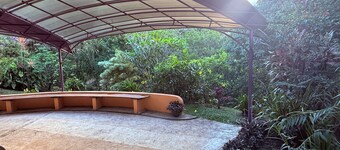 LA CUSUCA 
This underground home is a one of a kind!