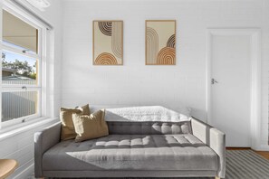 Téléviseur, bureau