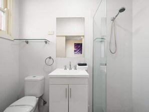 Ducha y secador de pelo
