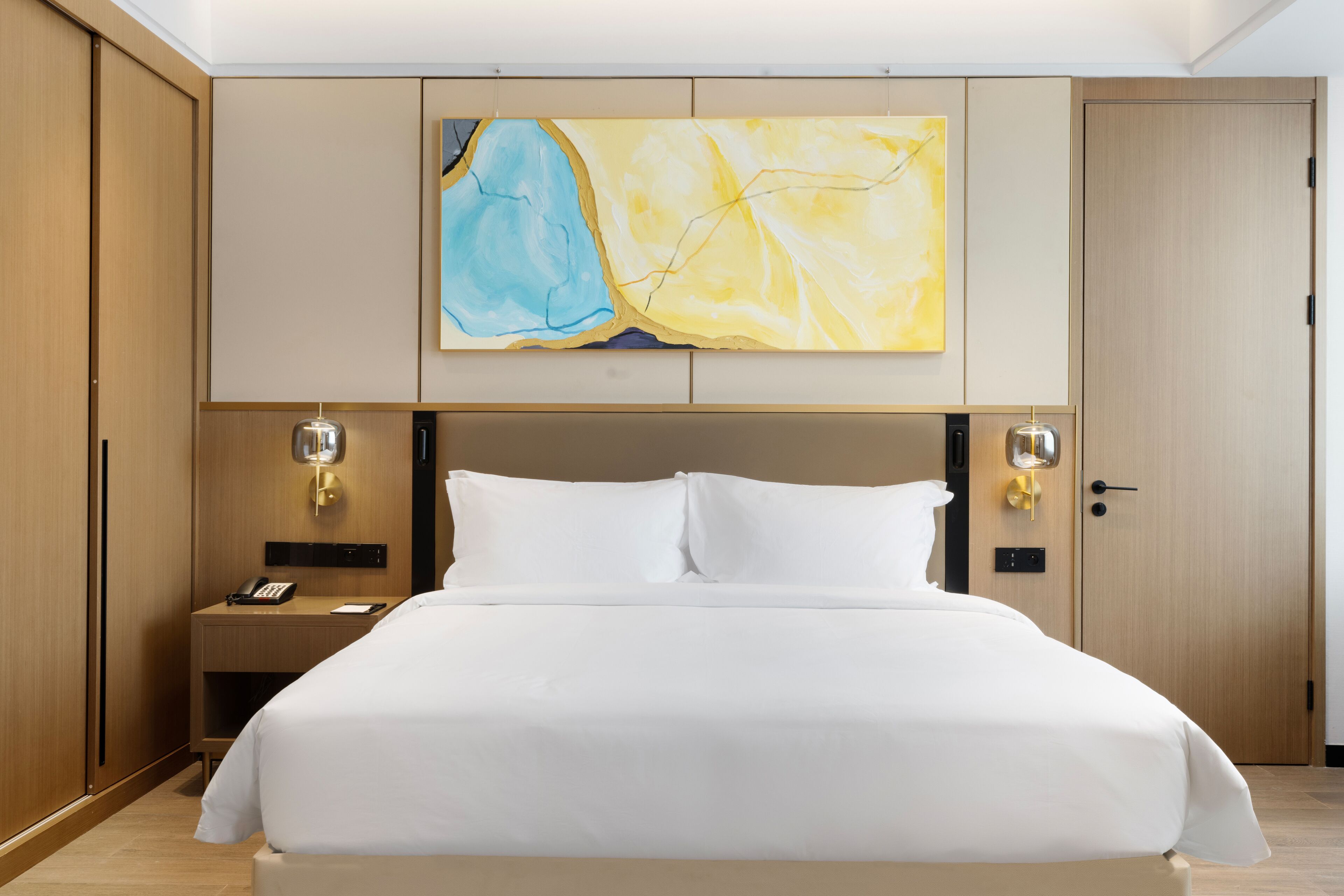 Executive-rum - 1 kingsize-säng - tillgänglighetsanpassat för personer med begränsad rörlighet | Värdeförvaringsskåp på rummet, skrivbord och arbetsyta för laptop