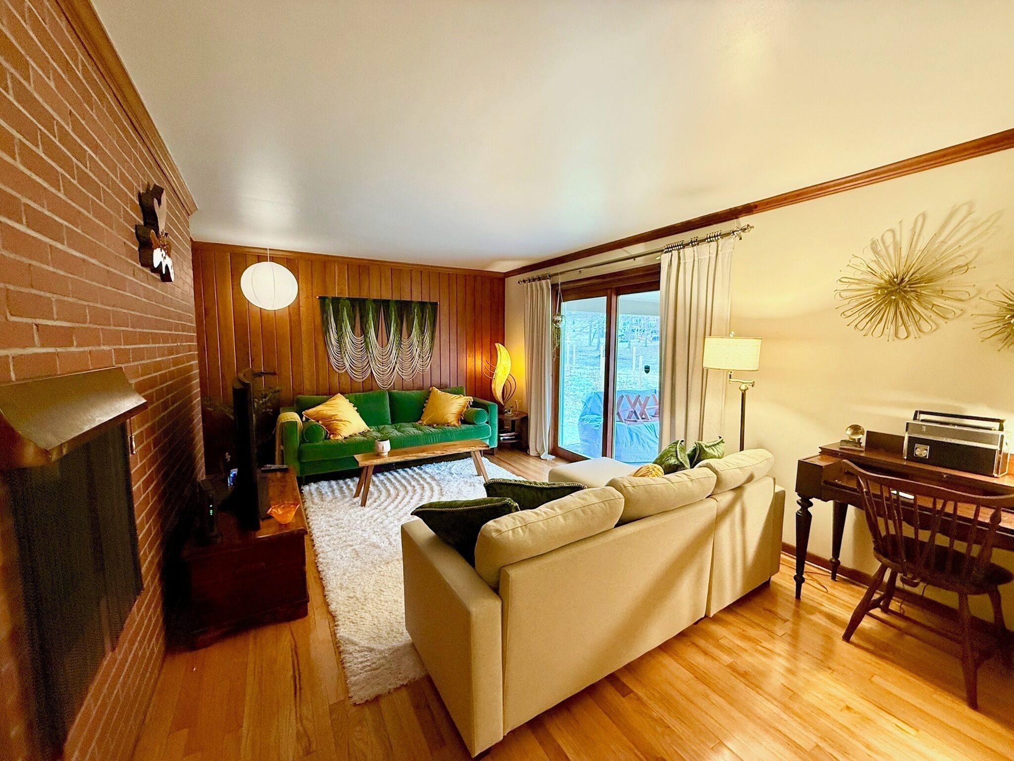 Smart TV, video games, DVD player, books