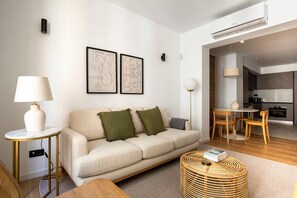 Télévision, chaîne hi-fi