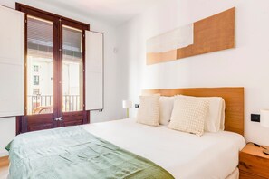 2 slaapkamers, een strijkplank/strijkijzer, wifi, beddengoed