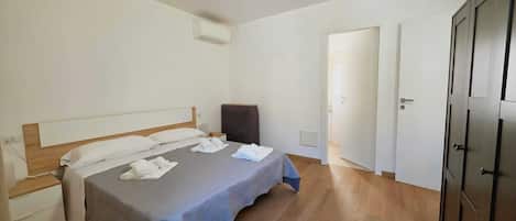 Wi-Fi gratuit, draps fournis