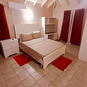6 chambres, fer et planche à repasser, Wi-Fi, draps fournis