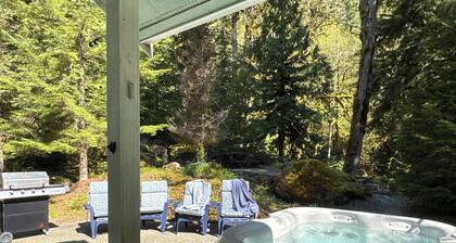 Home in the woods with private Creek & Hot tub near North Cascades National Park