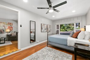 Maison, plusieurs lits, patio, vue jardin (726 Eastdale Drive) | 3 chambres, décoration personnalisée, ameublement personnalisé