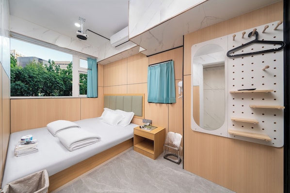 King Theatre Ensuite | Free WiFi, bed sheets - Windsor Hella Inn (Kowloon)