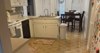 4-bedroom house in marvelous Hephzibah with WiFi, AC