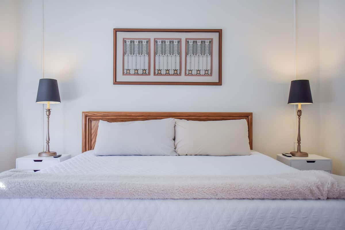 Studio Suite phong cách cổ điển, quang cảnh vườn | 1 phòng ngủ, truy cập Internet không dây miễn phí
