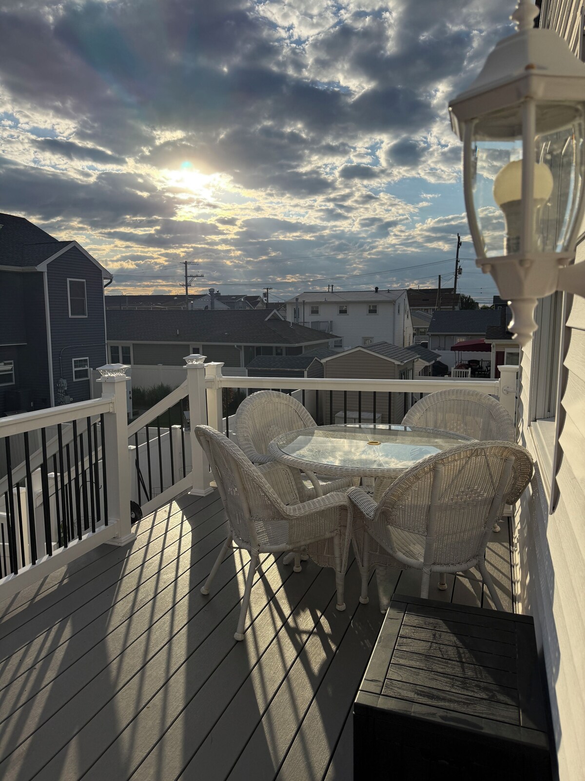 Sunset Lake Charm: Cozy Wildwood Crest Beach Getaway!