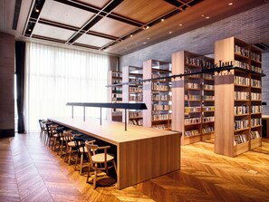 Property amenity - IN THE LIBRARY hotel and books TOKOROZAWA (Tokorozawa)