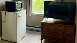 Kamar Single Superior, pemandangan bukit | Meja kerja, ruang kerja ramah laptop, dan Wi-Fi gratis