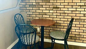 Kamar Twin Superior, Bebas Asap Rokok | Meja kerja, ruang kerja ramah laptop, dan Wi-Fi gratis