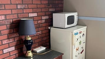 Habitación superior con 2 camas individuales, no fumadores | Escritorio, espacio para trabajar con un portátil, wifi gratis