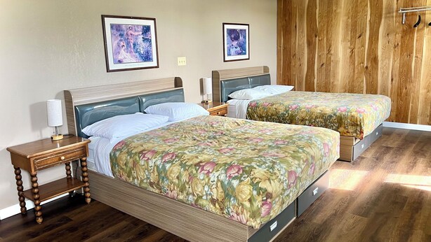 Kamar Twin Superior, Bebas Asap Rokok | Meja kerja, ruang kerja ramah laptop, dan Wi-Fi gratis