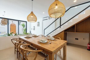 Villa | Dining room