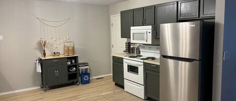 Microones, forn, placa de cuina i rentaplats