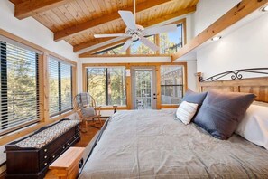 3 chambres, fer et planche à repasser, Wi-Fi gratuit, draps fournis