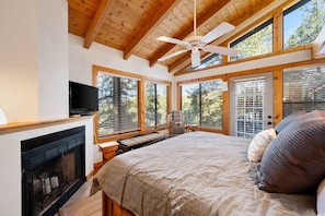3 bedrooms, iron/ironing board, free WiFi, bed sheets - Beautiful forest retreat with stunning views (Prescott)