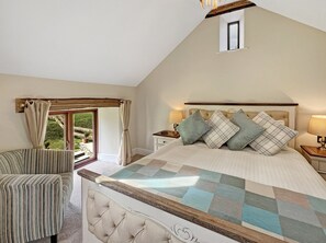 4 chambres, fer et planche à repasser, Wi-Fi, draps fournis