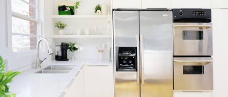 Microwave, oven, stovetop, dishwasher