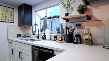 Mikrowelle, Ofen, Herdplatte, GeschirrspĂŒler