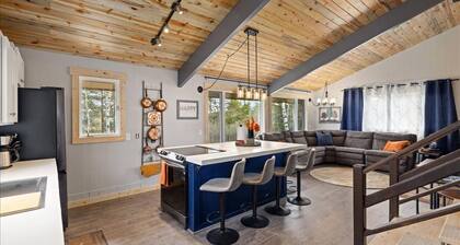 Mountain Cabin - Close to Town - Pups Welcome