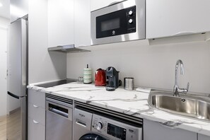 Fridge, microwave, oven, dishwasher