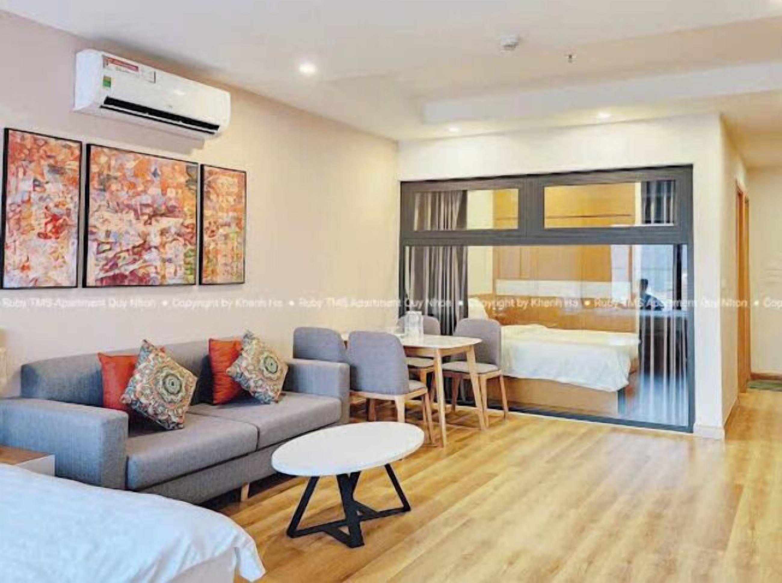 Apartment, Balcony, Beach View | Living area