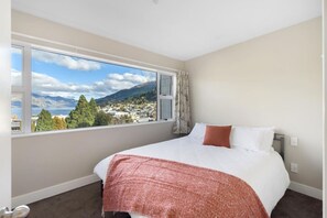 2 Schlafzimmer, Schreibtisch, Bügeleisen/Bügelbrett, WLAN